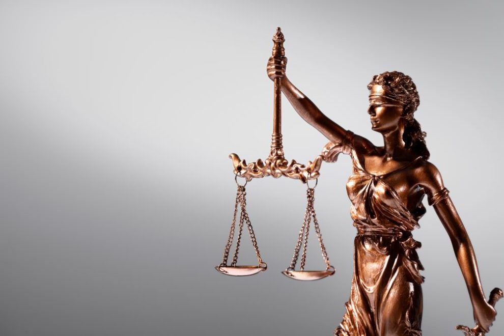 justice symbol, Ontario faily law court